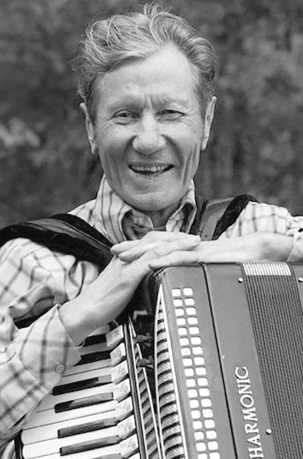 Art Moilanen with his accordion